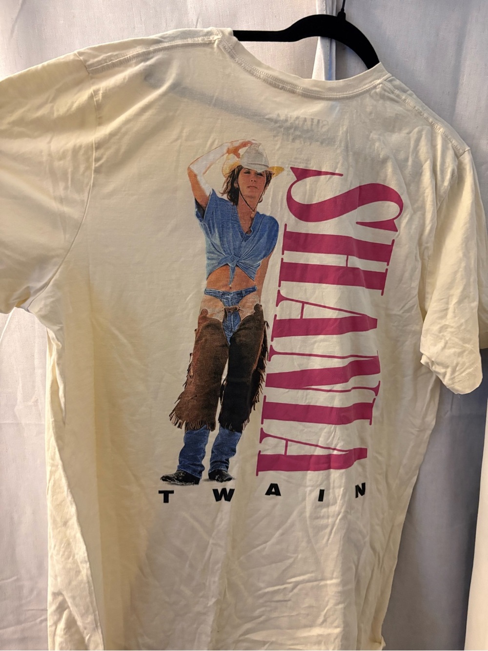 Shania Twain Graphic Tee - Cream with Pink Logo (Madison Square Garden Merch)
